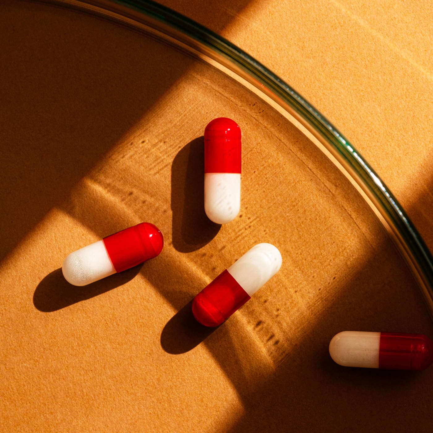 Pharmaceutical capsules and tablets used in drug development and evaluation